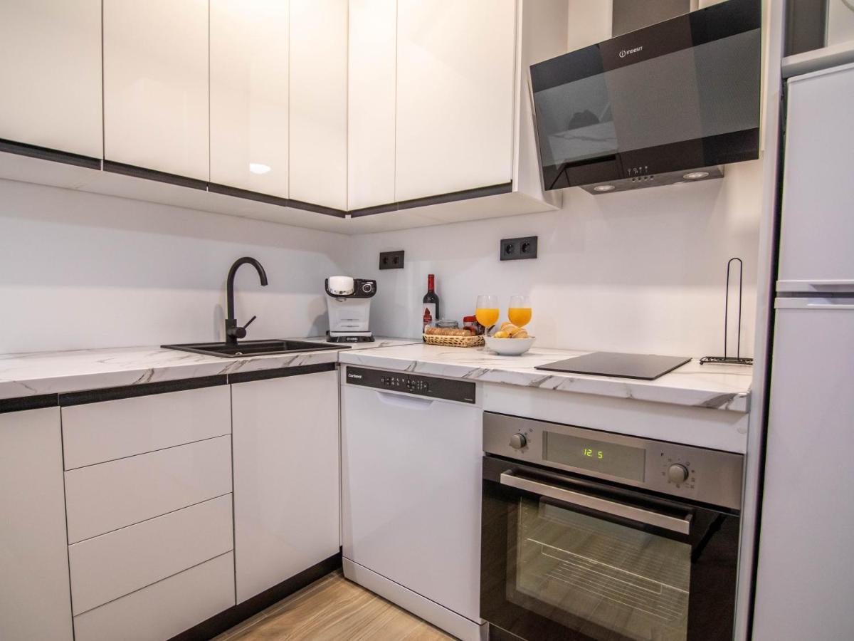 Apartmán Tuguest Avenida Madrid Granada Exteriér fotografie